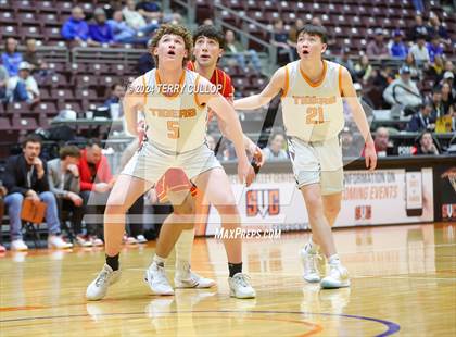 Thumbnail 2 in Judge Memorial Catholic vs. Ogden (UHSAA 3A Semifinal) photogallery.