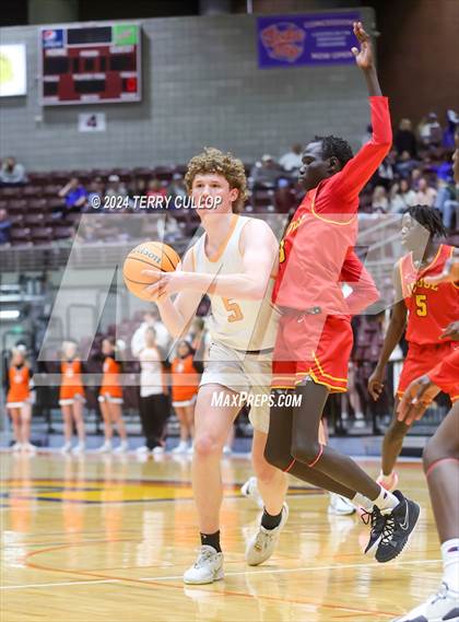 Thumbnail 2 in Judge Memorial Catholic vs. Ogden (UHSAA 3A Semifinal) photogallery.