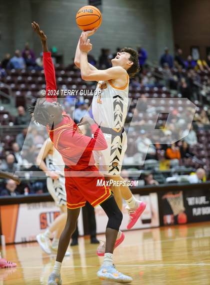 Thumbnail 1 in Judge Memorial Catholic vs. Ogden (UHSAA 3A Semifinal) photogallery.