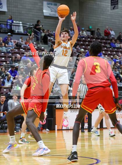 Thumbnail 3 in Judge Memorial Catholic vs. Ogden (UHSAA 3A Semifinal) photogallery.