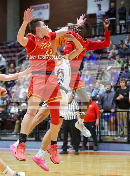 Thumbnail 2 in Judge Memorial Catholic vs. Ogden (UHSAA 3A Semifinal) photogallery.