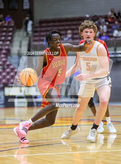 Thumbnail 1 in Judge Memorial Catholic vs. Ogden (UHSAA 3A Semifinal) photogallery.