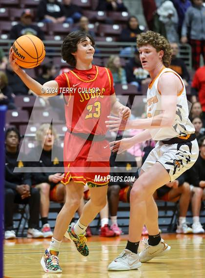 Thumbnail 2 in Judge Memorial Catholic vs. Ogden (UHSAA 3A Semifinal) photogallery.