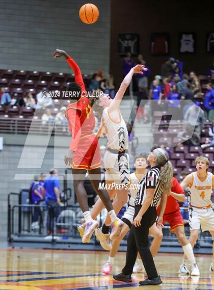 Thumbnail 3 in Judge Memorial Catholic vs. Ogden (UHSAA 3A Semifinal) photogallery.