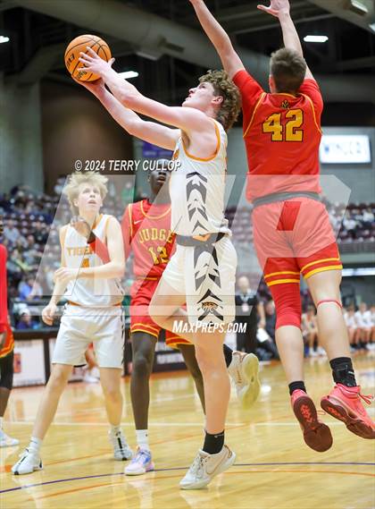 Thumbnail 3 in Judge Memorial Catholic vs. Ogden (UHSAA 3A Semifinal) photogallery.