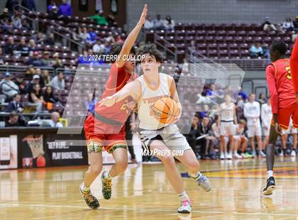 Thumbnail 2 in Judge Memorial Catholic vs. Ogden (UHSAA 3A Semifinal) photogallery.