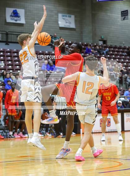 Thumbnail 2 in Judge Memorial Catholic vs. Ogden (UHSAA 3A Semifinal) photogallery.