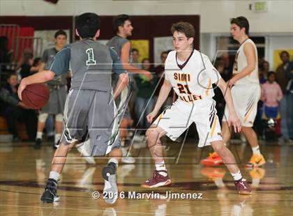 Thumbnail 1 in Royal @ Simi Valley photogallery.