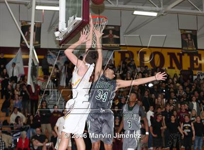 Thumbnail 3 in Royal @ Simi Valley photogallery.