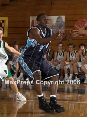 Thumbnail 1 in Otay Ranch vs Thousand Oaks (Torrey Pines Holiday Prep Classic) photogallery.