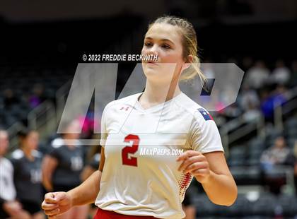 Thumbnail 2 in Randall vs. Hargrave (UIL 4A Semifinal) photogallery.