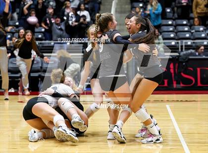 Thumbnail 3 in Randall vs. Hargrave (UIL 4A Semifinal) photogallery.