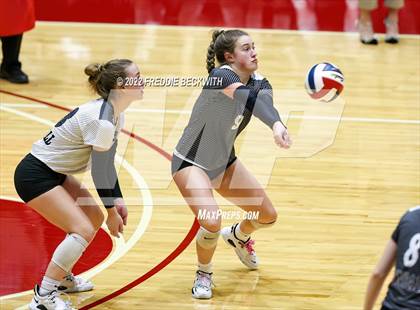 Thumbnail 2 in Randall vs. Hargrave (UIL 4A Semifinal) photogallery.