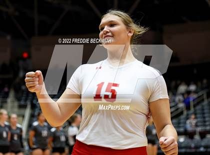 Thumbnail 2 in Randall vs. Hargrave (UIL 4A Semifinal) photogallery.