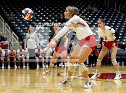 Thumbnail 1 in Randall vs. Hargrave (UIL 4A Semifinal) photogallery.
