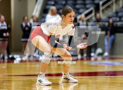 Thumbnail 2 in Randall vs. Hargrave (UIL 4A Semifinal) photogallery.