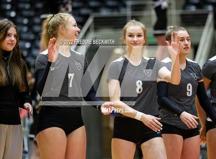 Thumbnail 3 in Randall vs. Hargrave (UIL 4A Semifinal) photogallery.