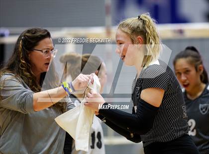 Thumbnail 2 in Randall vs. Hargrave (UIL 4A Semifinal) photogallery.