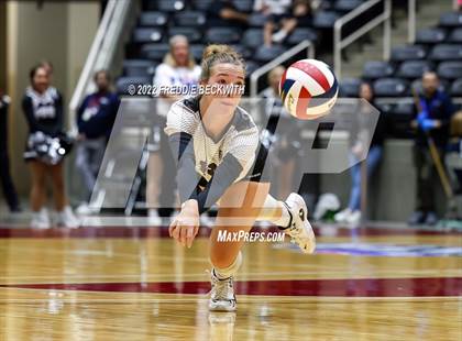Thumbnail 2 in Randall vs. Hargrave (UIL 4A Semifinal) photogallery.