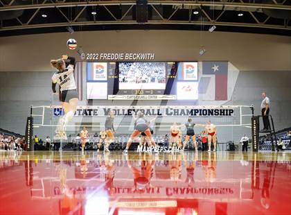 Thumbnail 2 in Randall vs. Hargrave (UIL 4A Semifinal) photogallery.