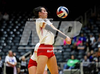 Thumbnail 2 in Randall vs. Hargrave (UIL 4A Semifinal) photogallery.
