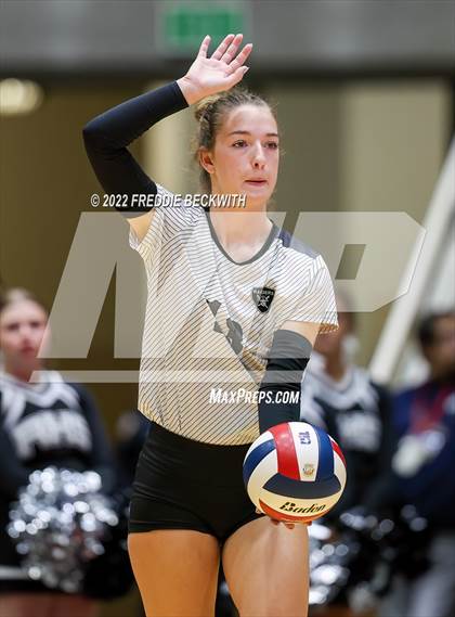 Thumbnail 2 in Randall vs. Hargrave (UIL 4A Semifinal) photogallery.