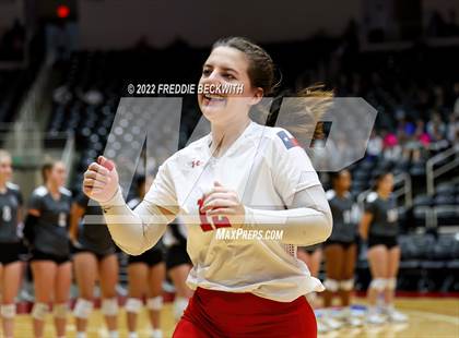 Thumbnail 2 in Randall vs. Hargrave (UIL 4A Semifinal) photogallery.