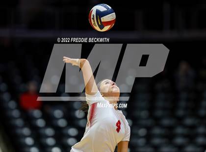 Thumbnail 2 in Randall vs. Hargrave (UIL 4A Semifinal) photogallery.