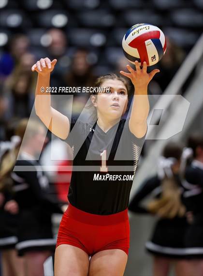 Thumbnail 1 in Randall vs. Hargrave (UIL 4A Semifinal) photogallery.