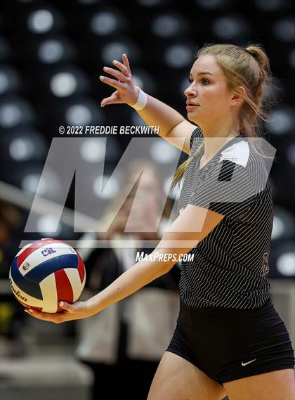 Thumbnail 2 in Randall vs. Hargrave (UIL 4A Semifinal) photogallery.