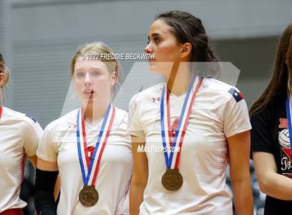 Thumbnail 2 in Randall vs. Hargrave (UIL 4A Semifinal) photogallery.