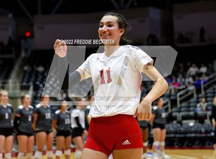 Thumbnail 1 in Randall vs. Hargrave (UIL 4A Semifinal) photogallery.