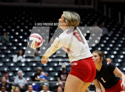 Thumbnail 2 in Randall vs. Hargrave (UIL 4A Semifinal) photogallery.