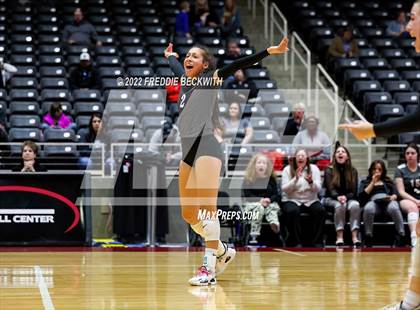 Thumbnail 3 in Randall vs. Hargrave (UIL 4A Semifinal) photogallery.