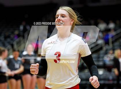 Thumbnail 3 in Randall vs. Hargrave (UIL 4A Semifinal) photogallery.