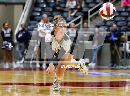 Thumbnail 1 in Randall vs. Hargrave (UIL 4A Semifinal) photogallery.