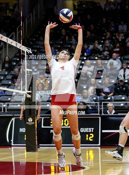 Thumbnail 1 in Randall vs. Hargrave (UIL 4A Semifinal) photogallery.