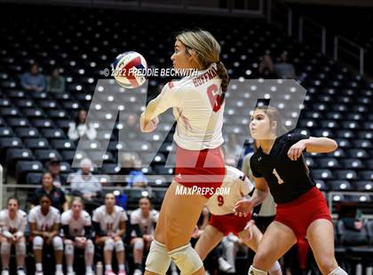 Thumbnail 2 in Randall vs. Hargrave (UIL 4A Semifinal) photogallery.