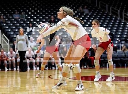 Thumbnail 2 in Randall vs. Hargrave (UIL 4A Semifinal) photogallery.