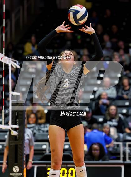 Thumbnail 1 in Randall vs. Hargrave (UIL 4A Semifinal) photogallery.