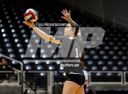 Thumbnail 2 in Randall vs. Hargrave (UIL 4A Semifinal) photogallery.