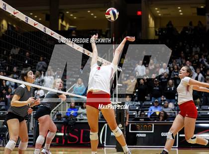 Thumbnail 2 in Randall vs. Hargrave (UIL 4A Semifinal) photogallery.