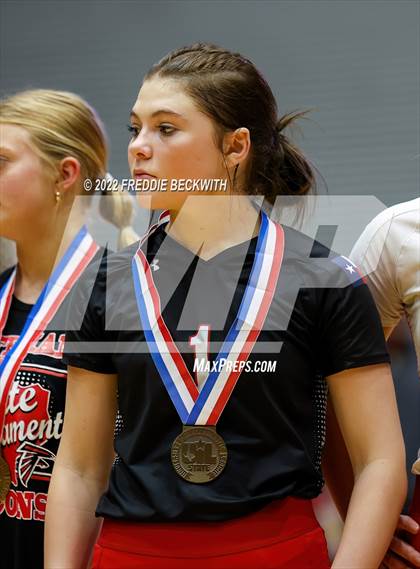 Thumbnail 1 in Randall vs. Hargrave (UIL 4A Semifinal) photogallery.