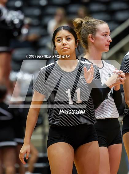 Thumbnail 3 in Randall vs. Hargrave (UIL 4A Semifinal) photogallery.