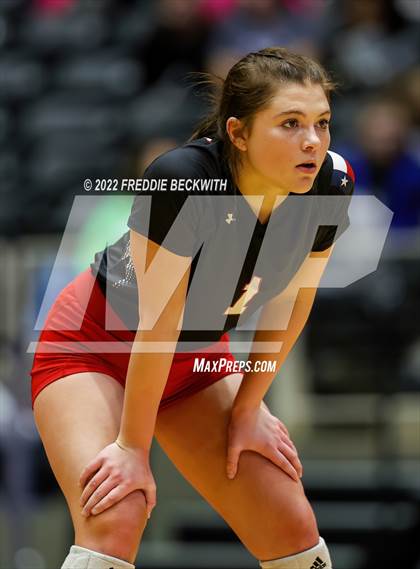 Thumbnail 2 in Randall vs. Hargrave (UIL 4A Semifinal) photogallery.