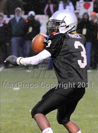 Thumbnail 3 in Buchtel vs. Bishop Watterson (OHSAA D3 Final) photogallery.