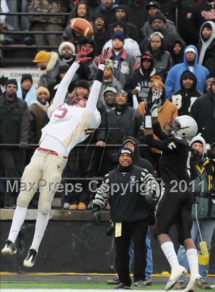 Thumbnail 2 in Buchtel vs. Bishop Watterson (OHSAA D3 Final) photogallery.