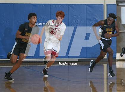 Thumbnail 3 in Goose Creek vs Wando (Rotary Roundball Classic) photogallery.