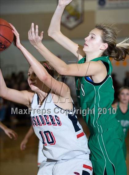 Thumbnail 2 in St. Mary's @ Modesto Christian photogallery.
