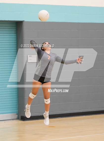 Thumbnail 3 in Antelope vs Globe (Epic Tourneys Volleyball Invite) photogallery.